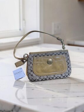 Coach Wallet - New With Tags - Outside Pocket - Original Tissue - Scuff Mark !!!